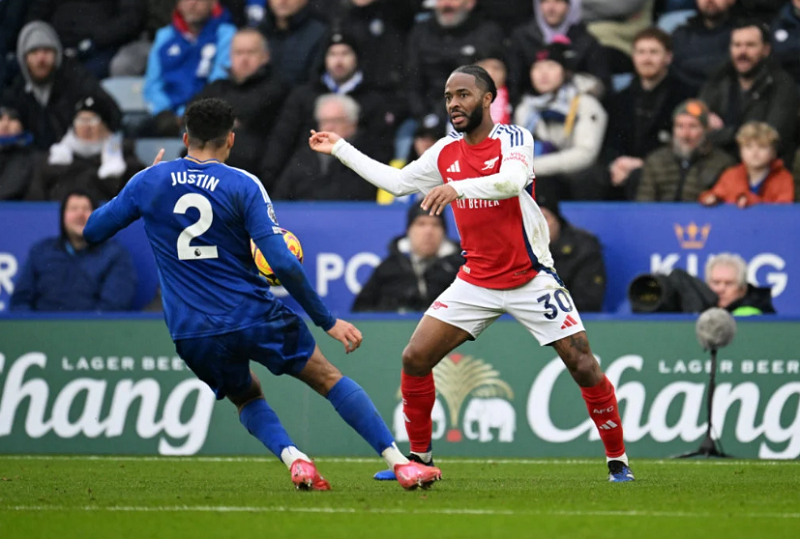 Raheem Sterling và lời khuyên rời Arsenal: Fulham có thể là lối thoát