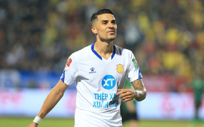 Hà Nội FC tạm gạch tên Hendrio để chờ đợi bước đi chiến lược