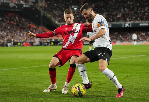 Nhận định soi kèo Rayo Vallecano vs Valencia lúc 03h00 ngày 2/12/2025